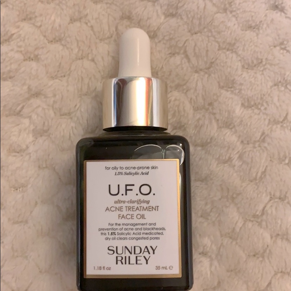 Sunday Riley U.F.O. Acne Treatment Face Oil.